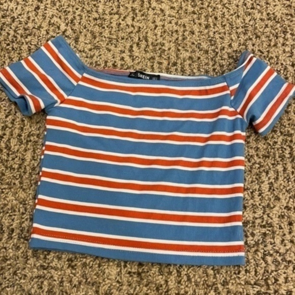 SHEIN Crop Top
